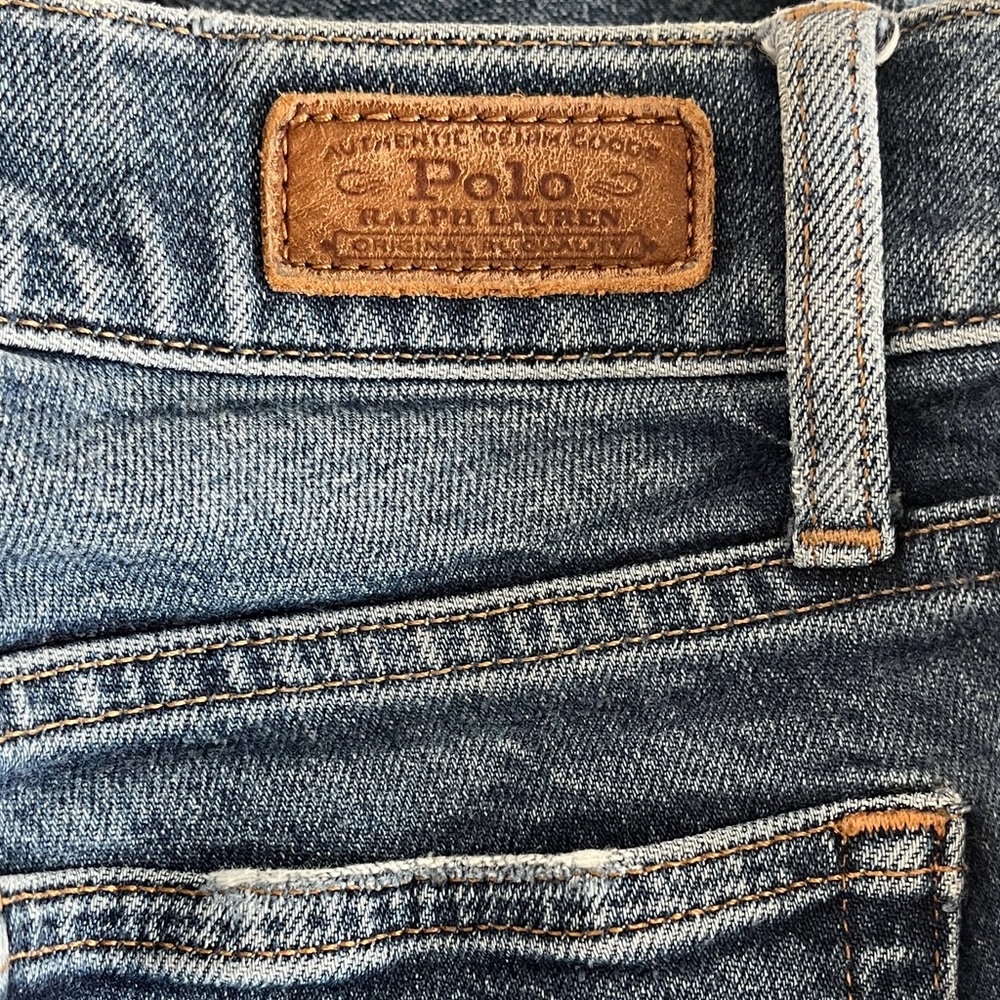 Polo by Ralph Lauren Classic Blue Jeans. Tompkins Mid Rise Skinny Crop.